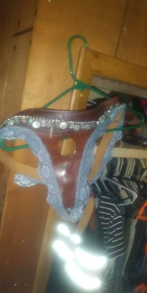 made this leather strapon for my partner by eightisenuf