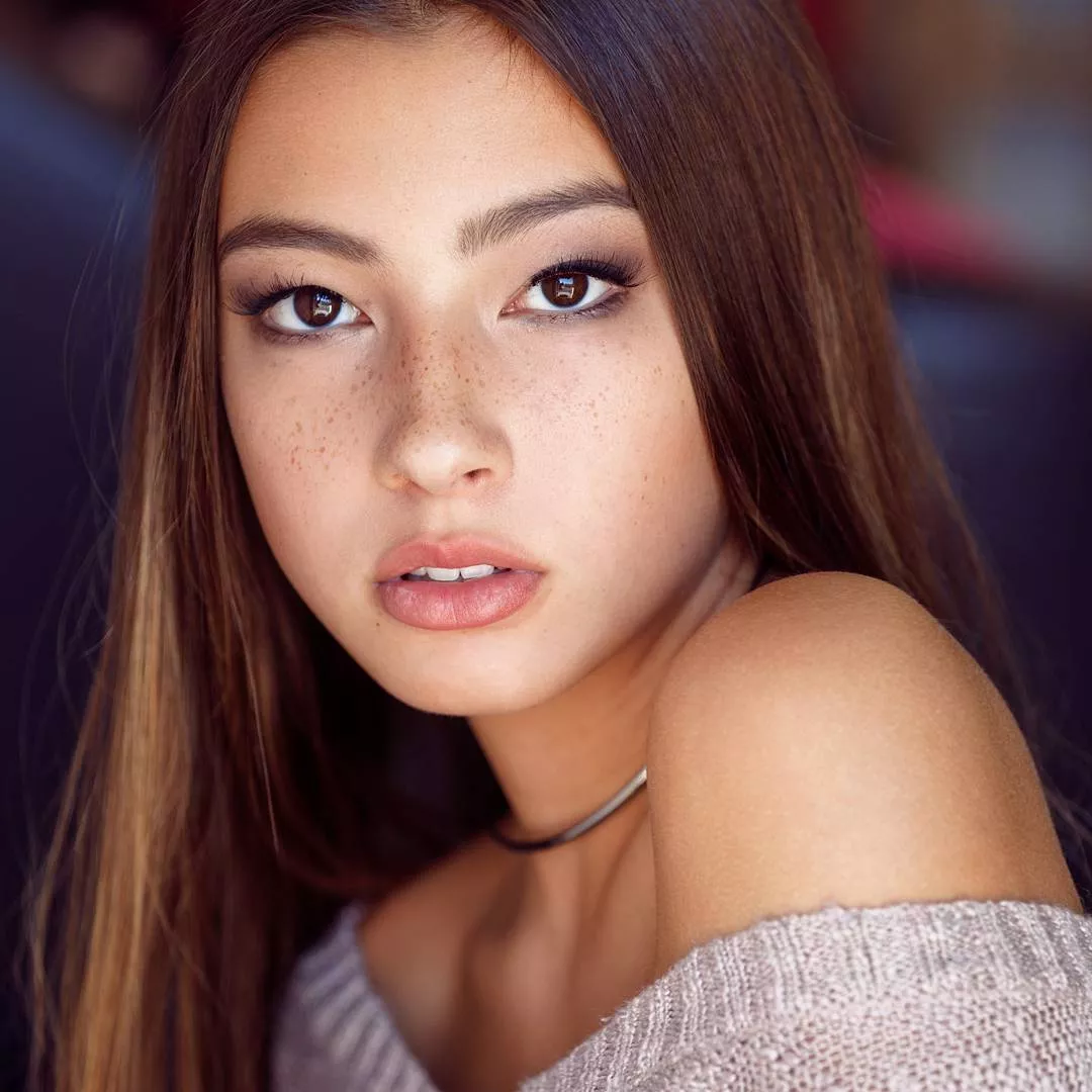 Madeleine Adamsone posted by ifindcosplay