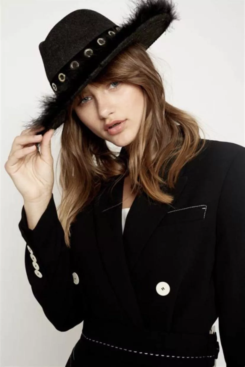 Maelys Garouis posted by bobbyUP-MKII