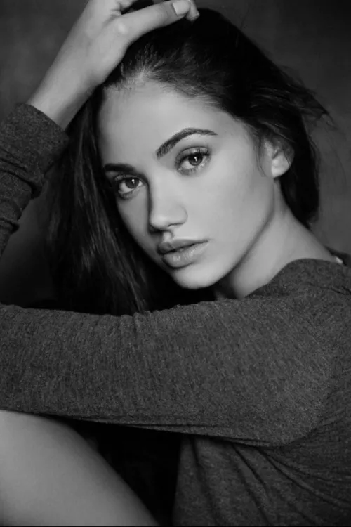 Maggie Duran by 1leggedpuppy