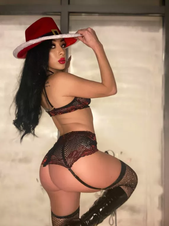 Maid here at your service🥰 posted by mryoends