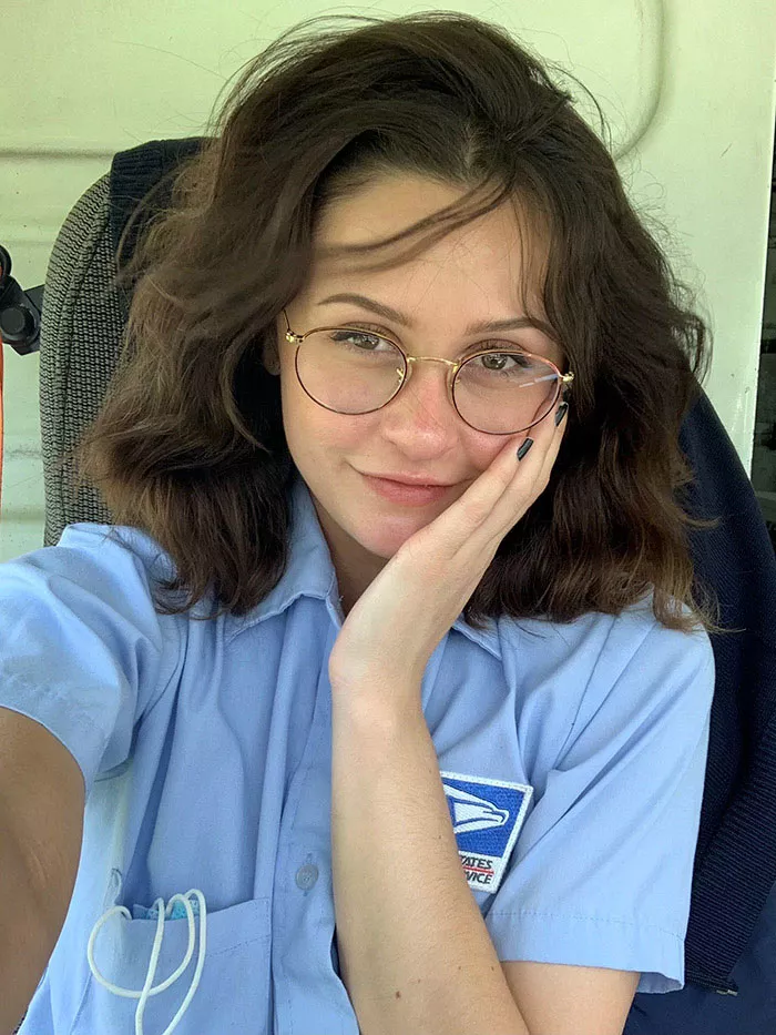 Mailman selfie.. posted by Independent_Ad_8411