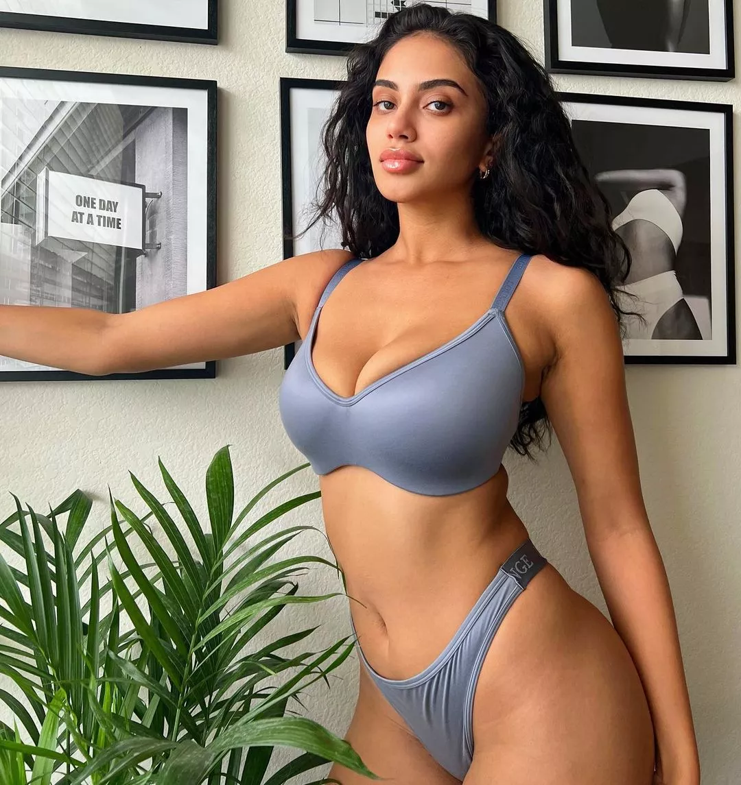 Makayla (@makaylamclovin) [Instagram] posted by Warm-Rice-5830