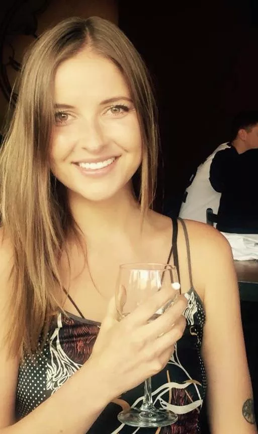 Make me expose my wife [image] posted by pwompitup