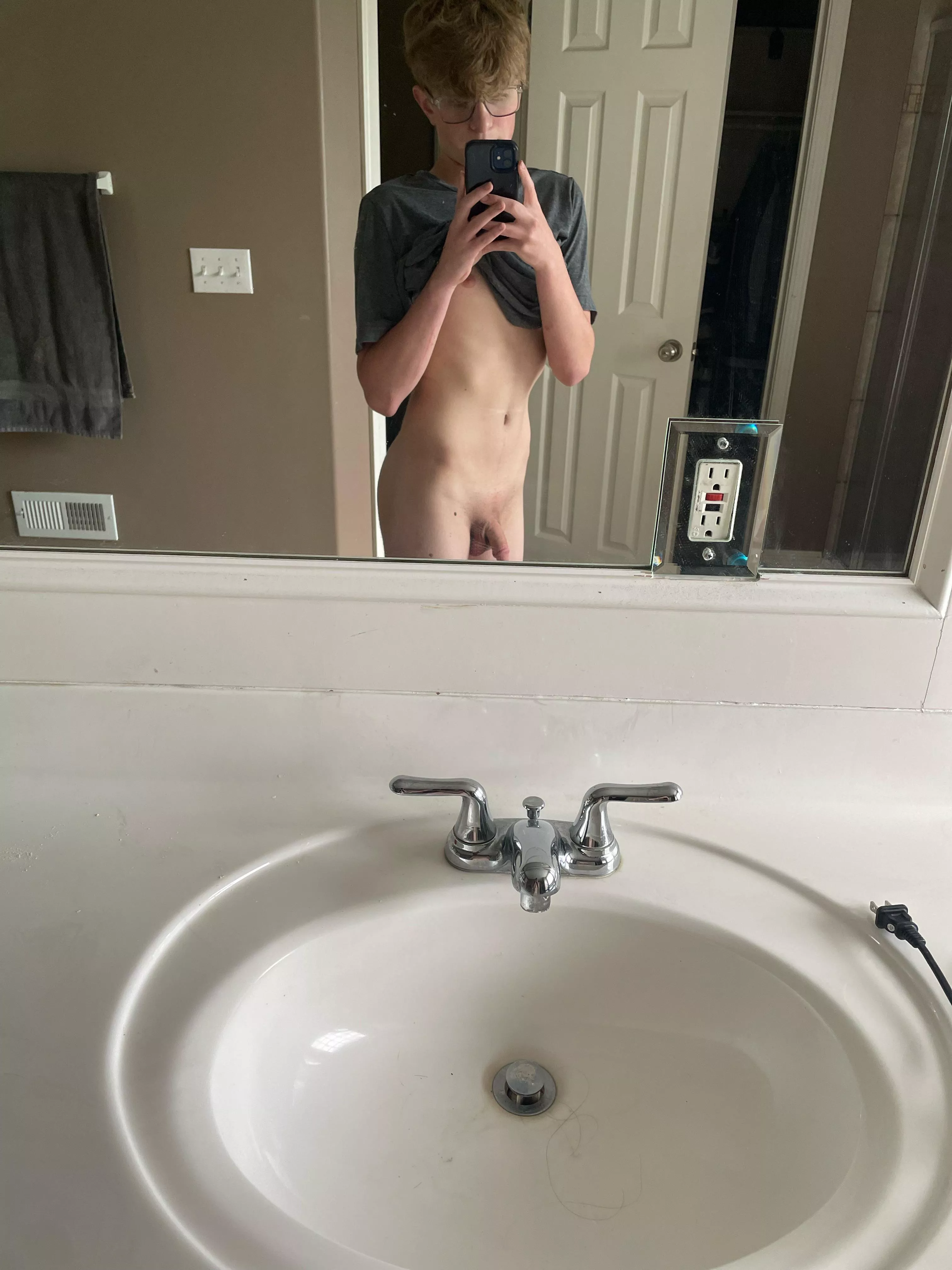 make me hard :3 posted by Boom_Fraggot