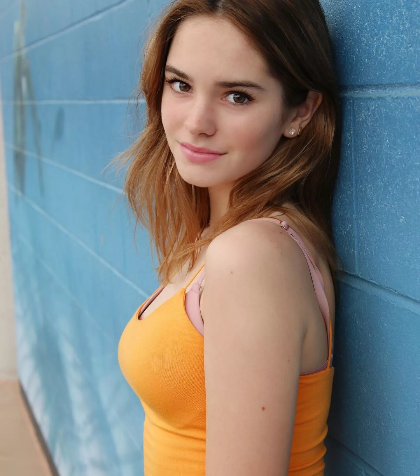 Makenzie Raine posted by shbmpl