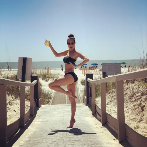 Making a pose by Venus-De-Flytrap