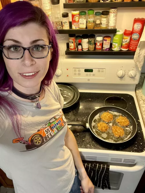 Making breakfast anyone up for bite ? by LexiSquier