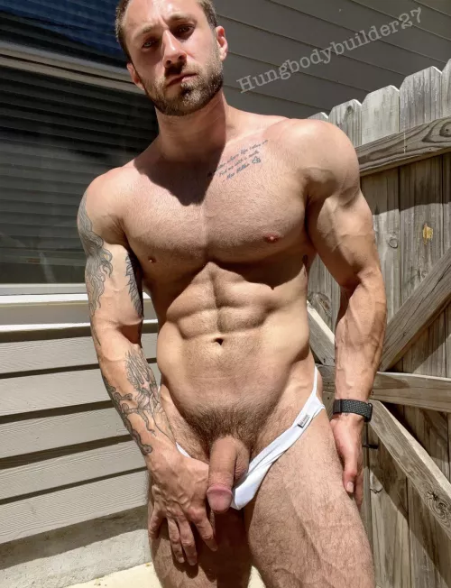 Making sure I don’t miss any spots while outside tanning 😜 by hungbodybuilder27