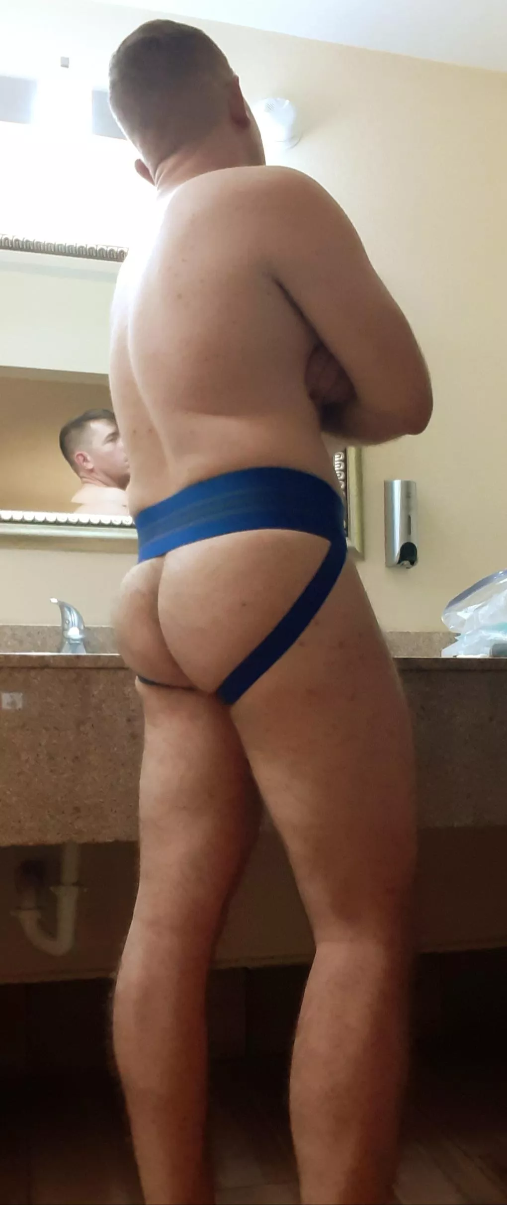 Making the peach pop. posted by floridathonger