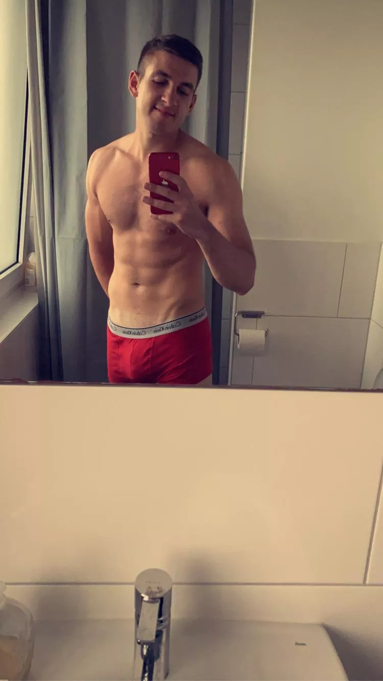 Man in red 😏 posted by lio1919