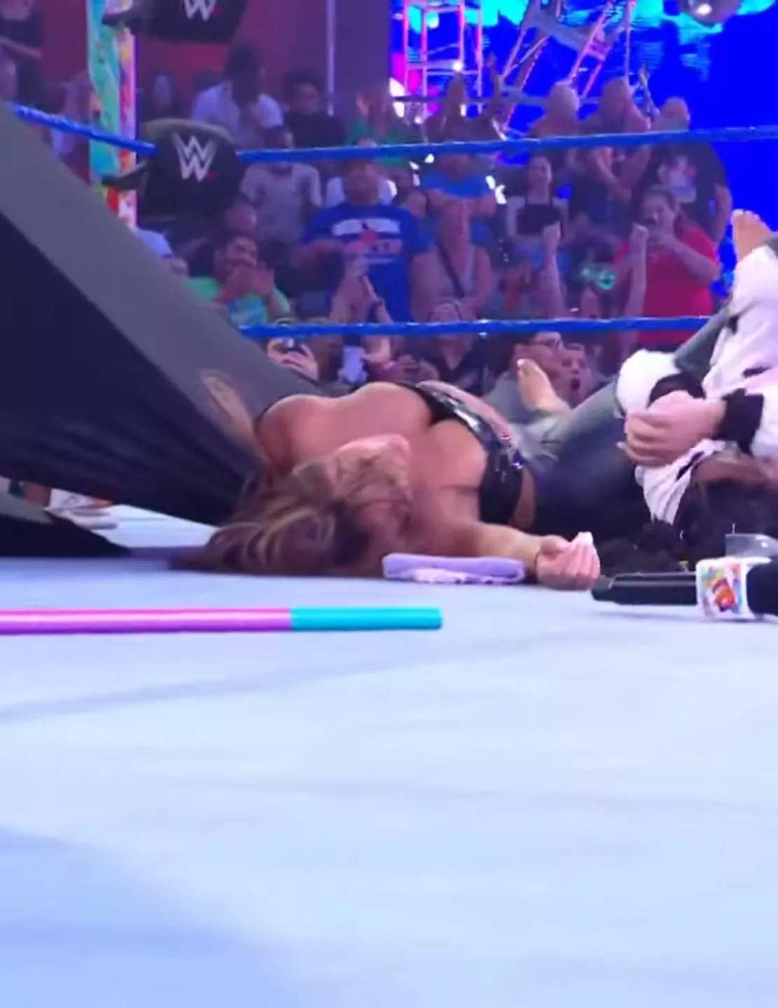 Mandy laid out posted by NoodsJutsu