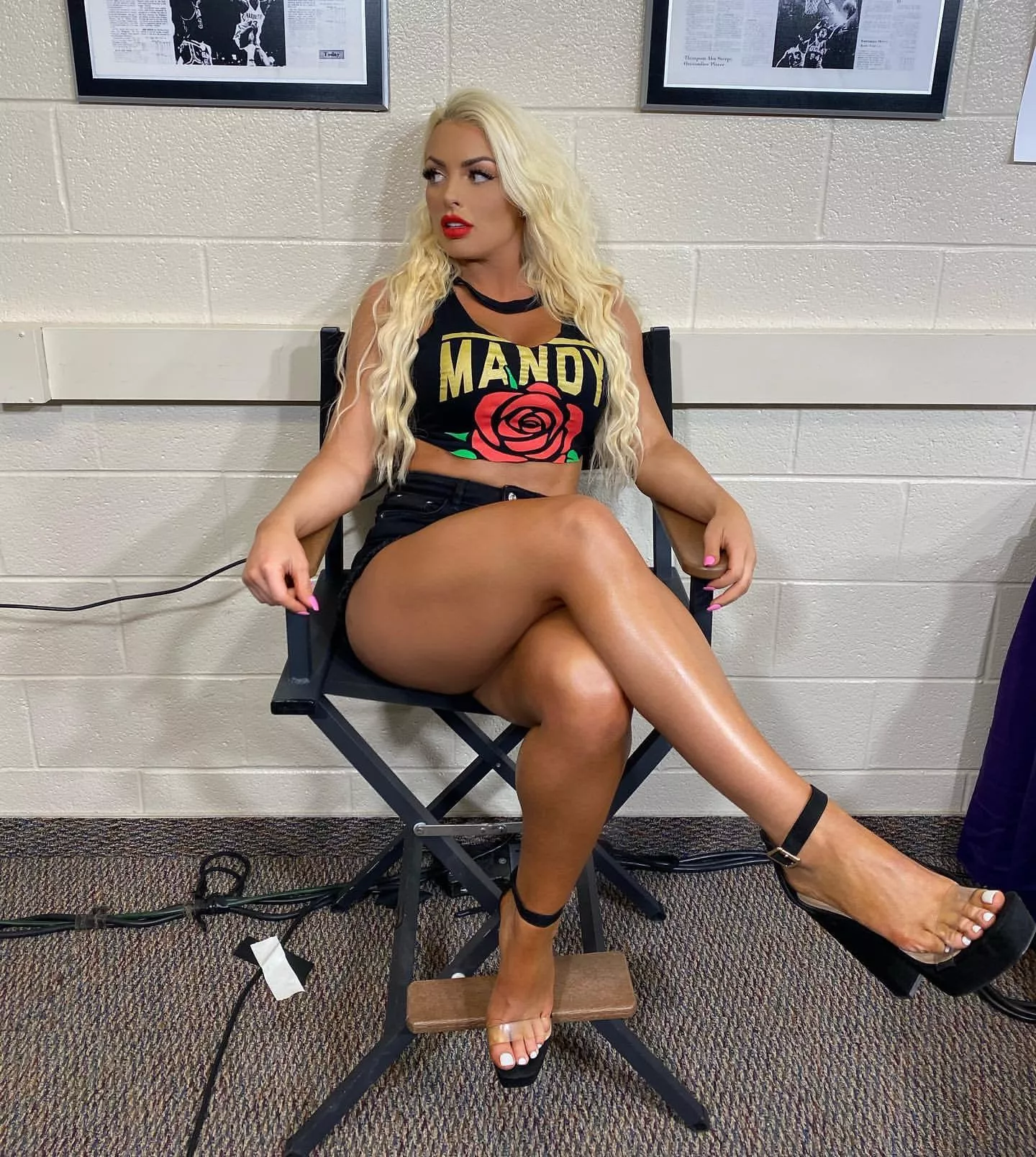 Mandy with the thick legs 😳 posted by ratta77