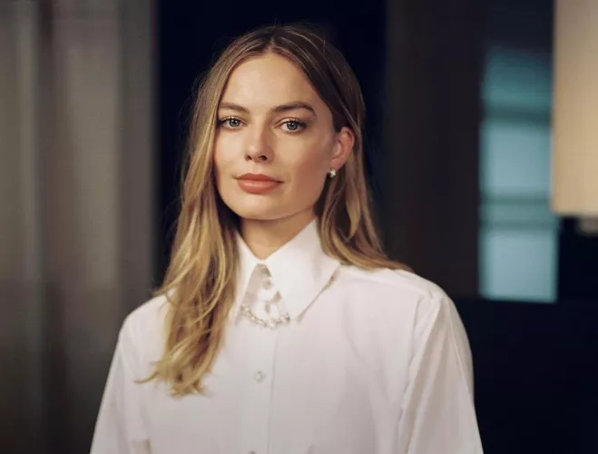 Margot Robbie by VikingDelights