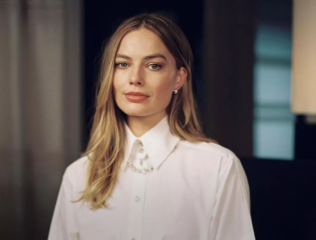 Margot Robbie posted by VikingDelights