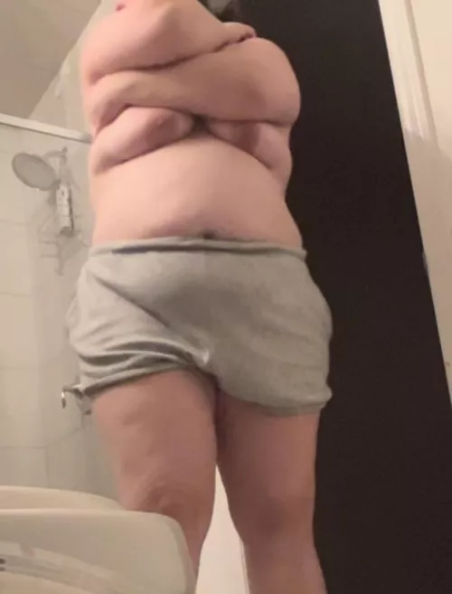 Married and a mama but still showing off for other men like a good slut💍 by KayeSux