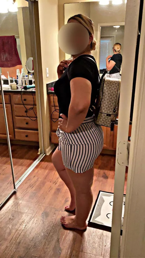 Married but Hubby likes to share🍑 by OliviaGarcia90