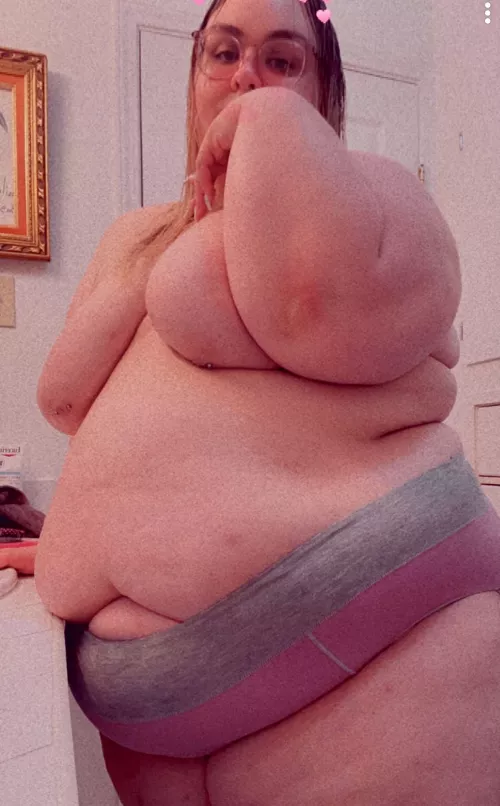 marshmallow body 💕 by Blondebaebe