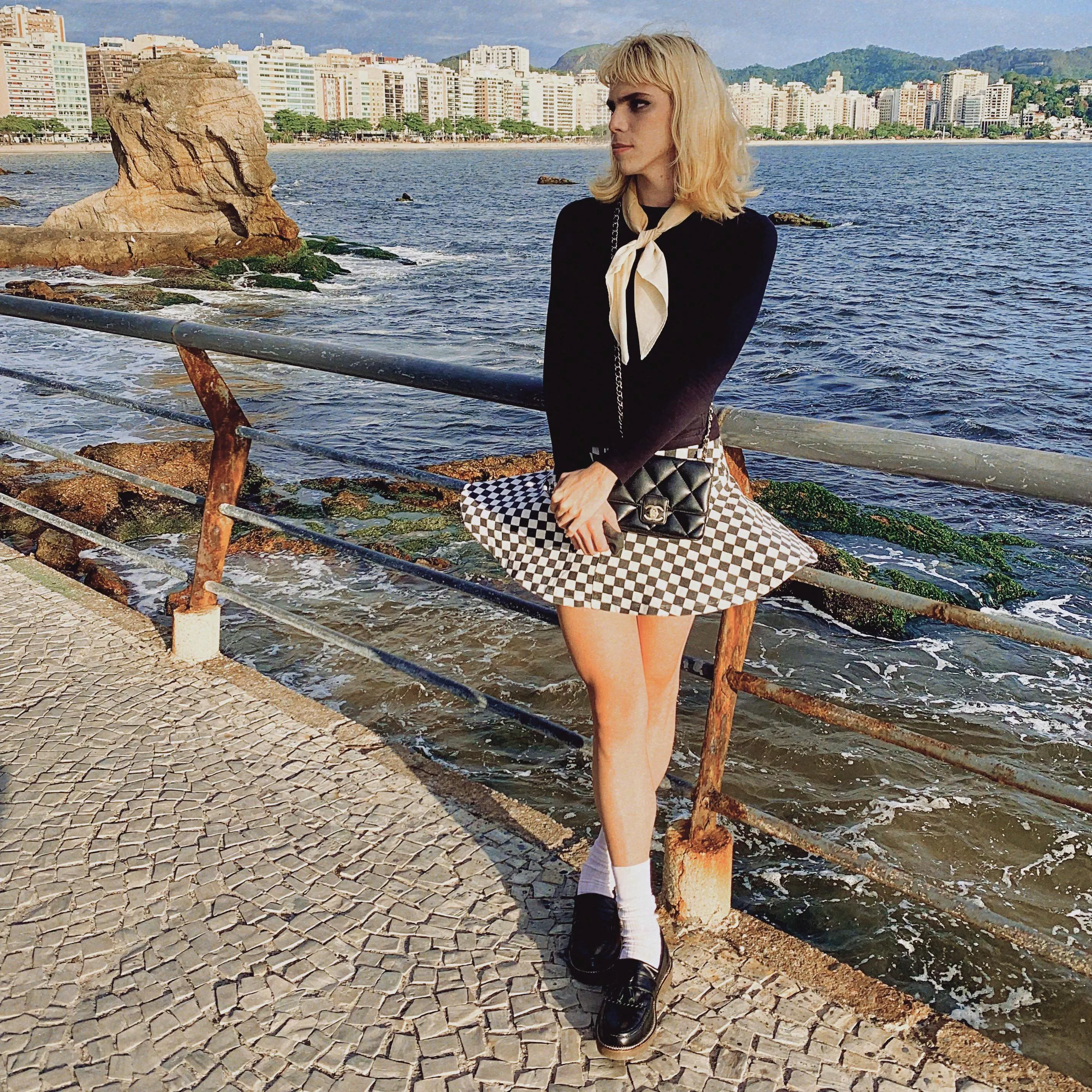 Marylin Monroe vibes posted by jbrulesz