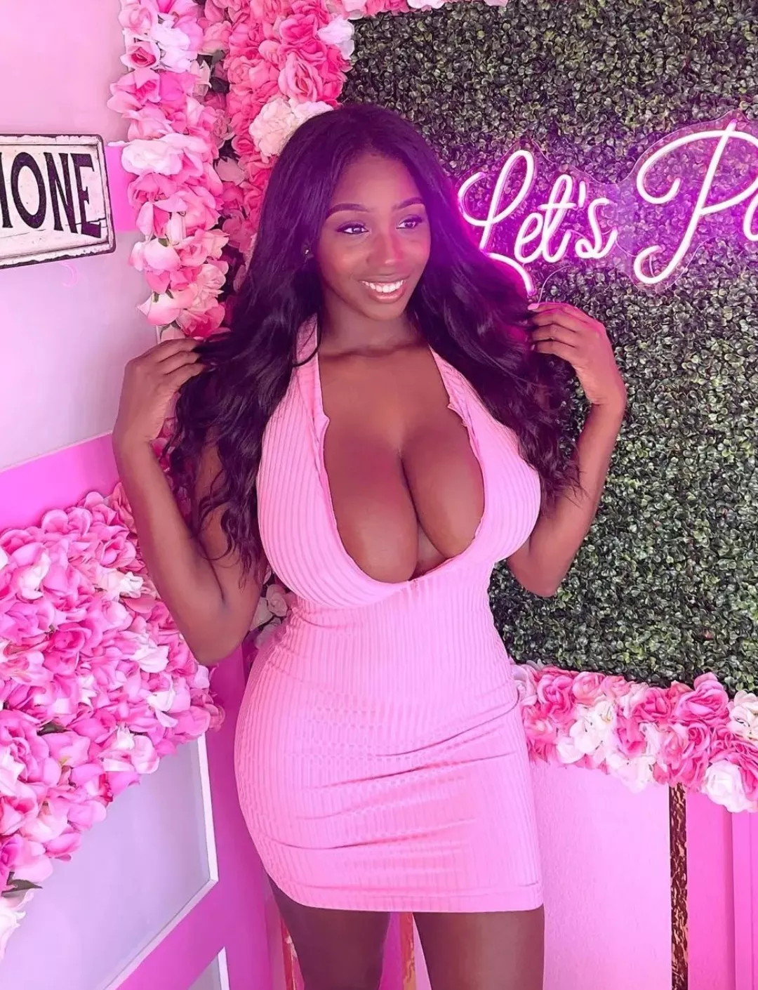 Massive tits pretty in pink posted by Quality-vs-Quantity
