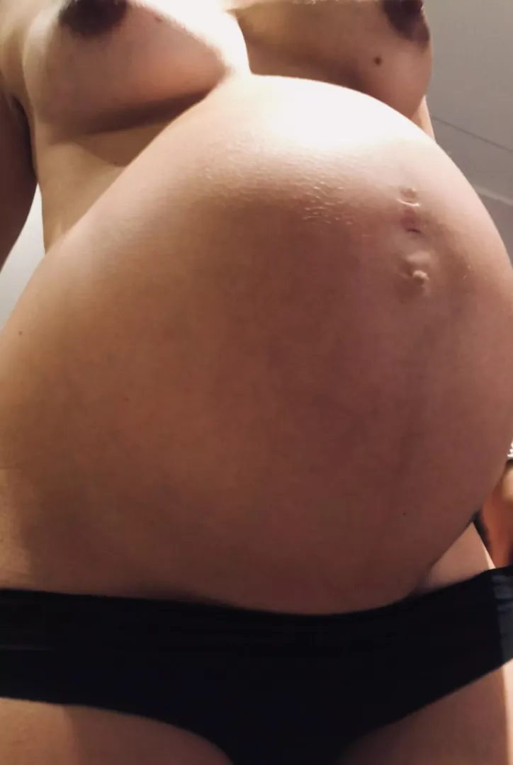 Massive Twins belly by Cristaline21