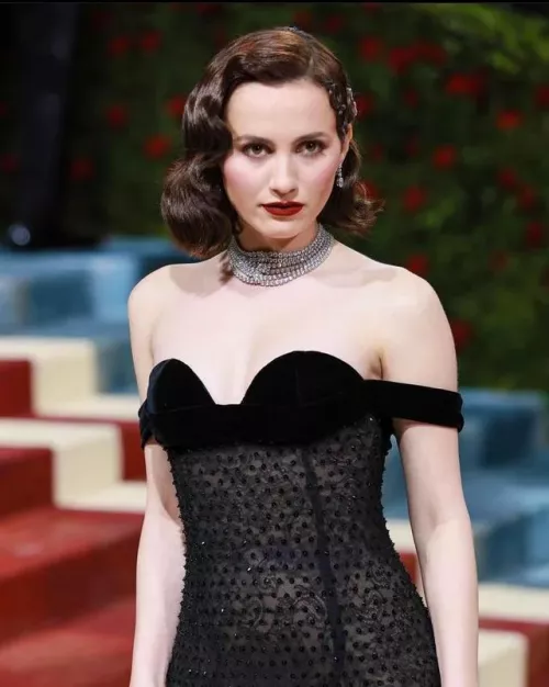 Maude Apatow by GlamMetalLion