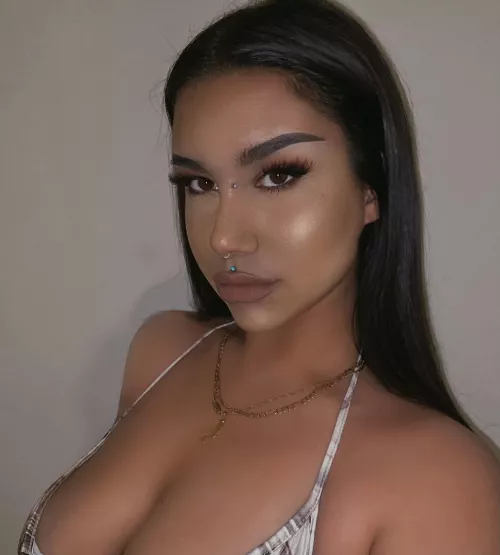 Mauritian x Irish by tropicbabx