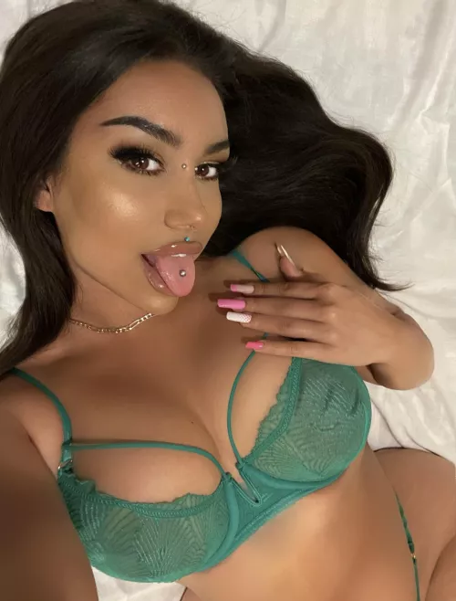 Mauritius x Irish by tropicbabx