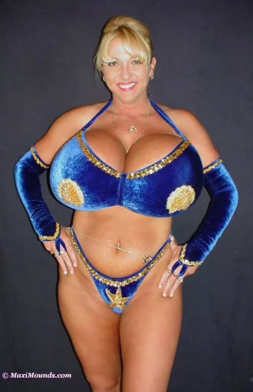 Maxi Mounds was a real life Amazonian! by ActorsCentral