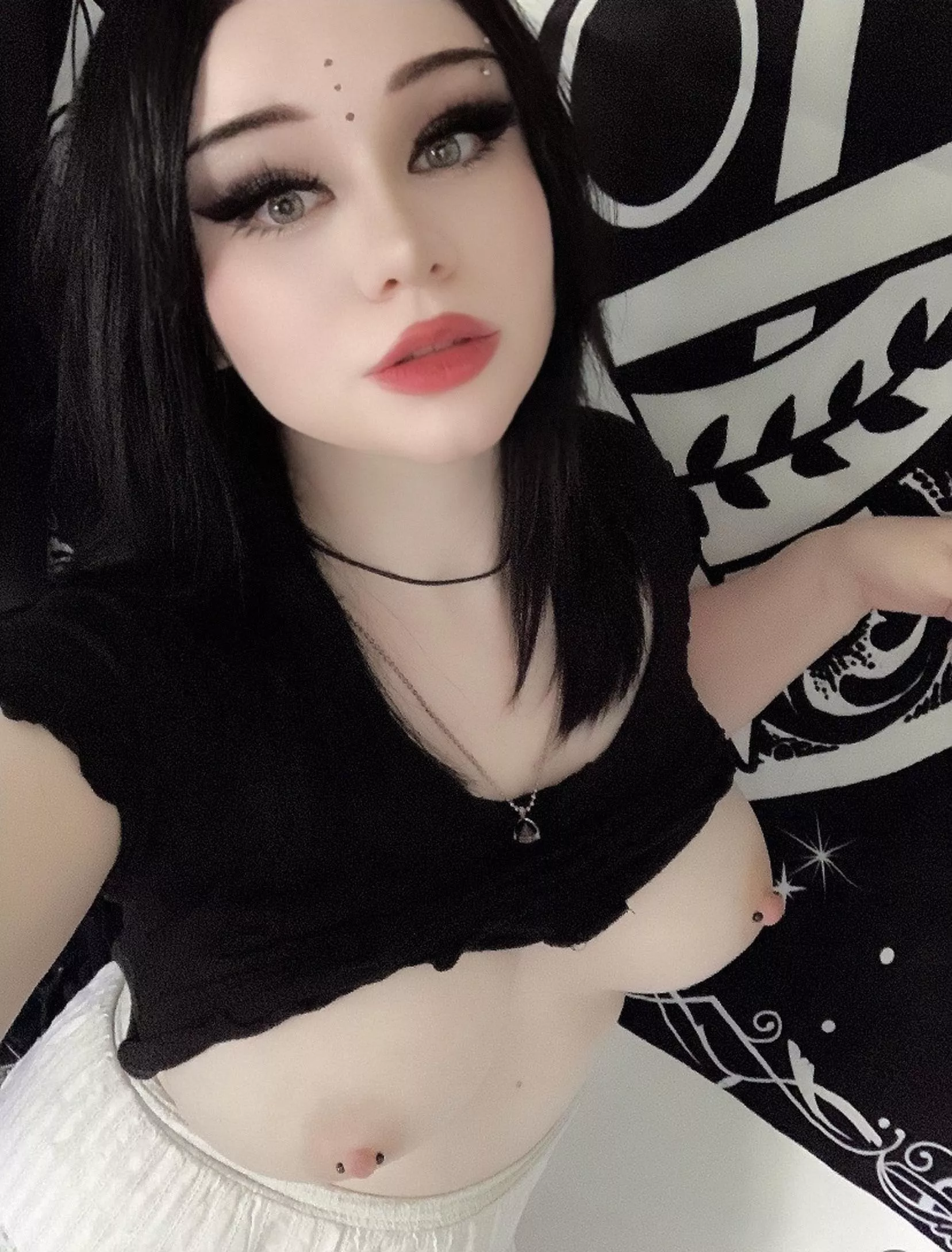 ♡may i pour you some ale, traveler?♡ posted by ohexkae