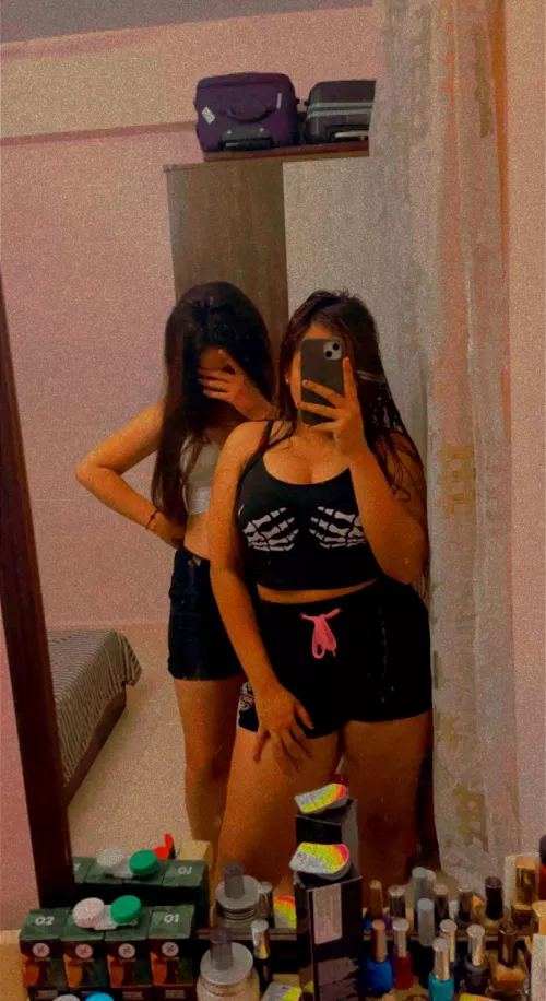 Maybe you’ve seen us earlier too [F] [F] 😉 by nora_sofiax