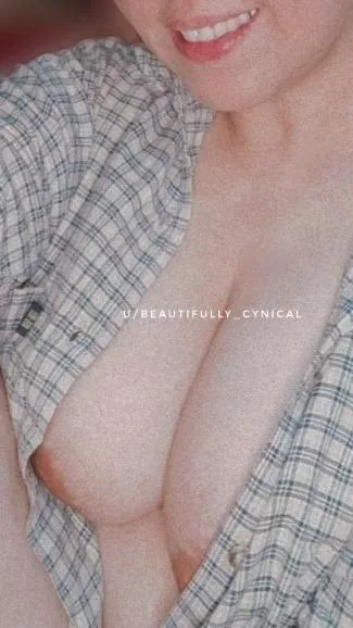 Me a(f)ter having that cup of coffee in the morning. Almost weekend! Have a great day! 💋 posted by Beautifully_Cynical