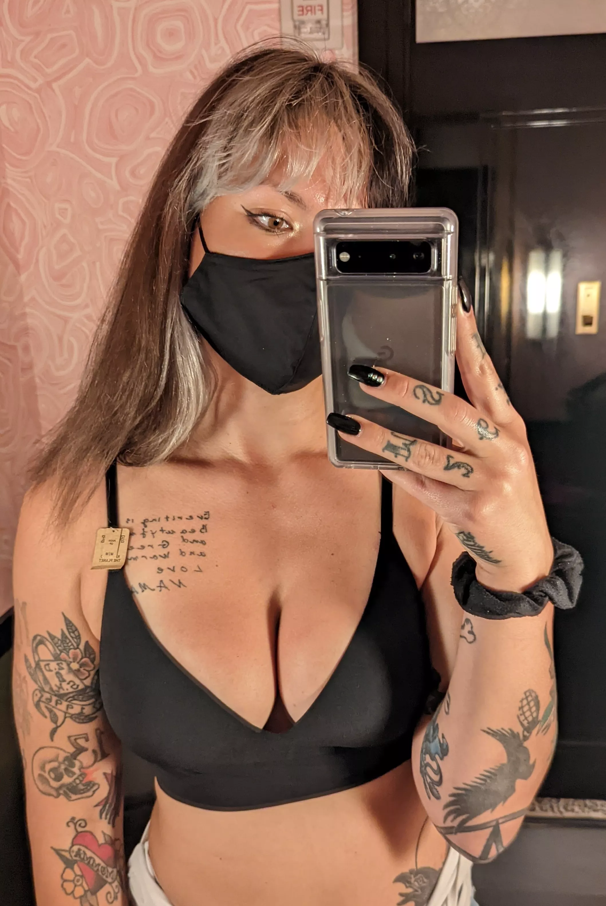 Me and the girls wish you a nice weekend posted by titania_orion