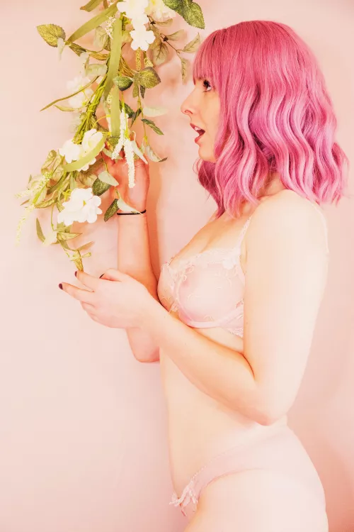 Me (f27) being fascinated in botany by bbby84