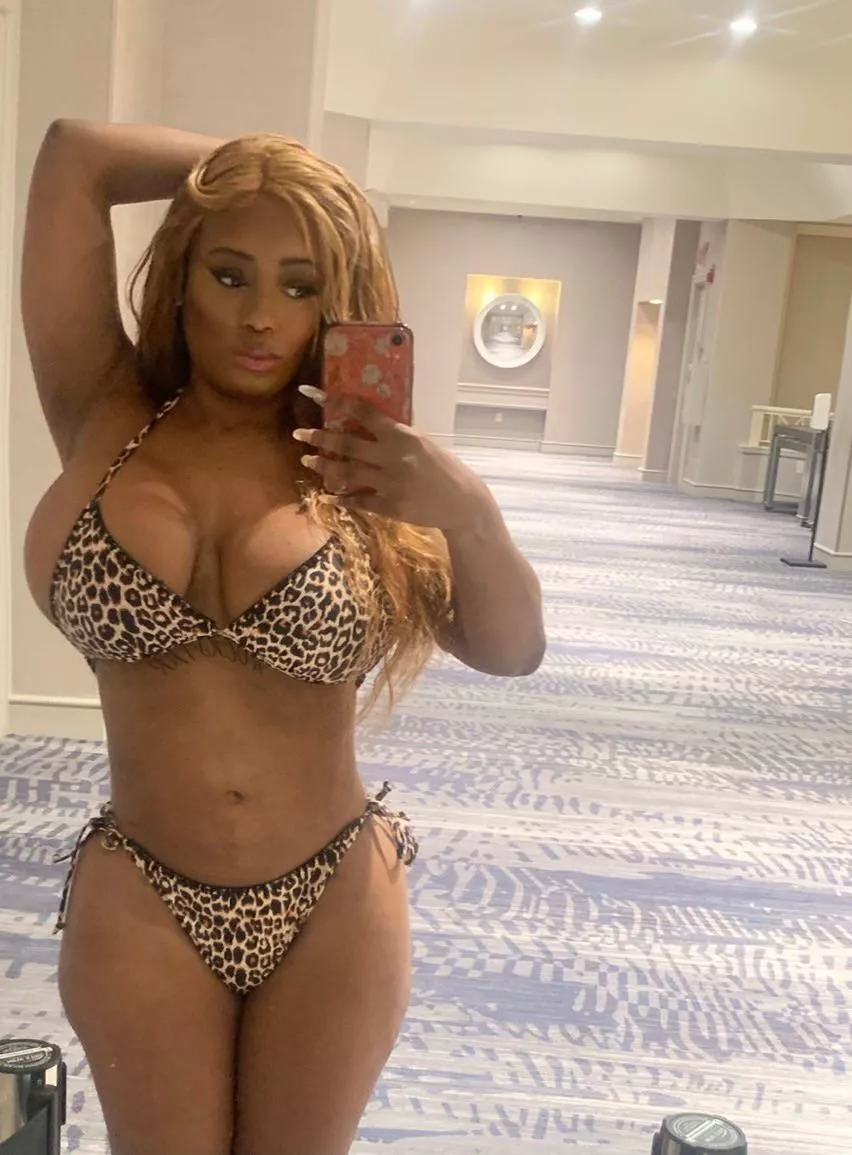 Me in a bikini posted by candirockstar