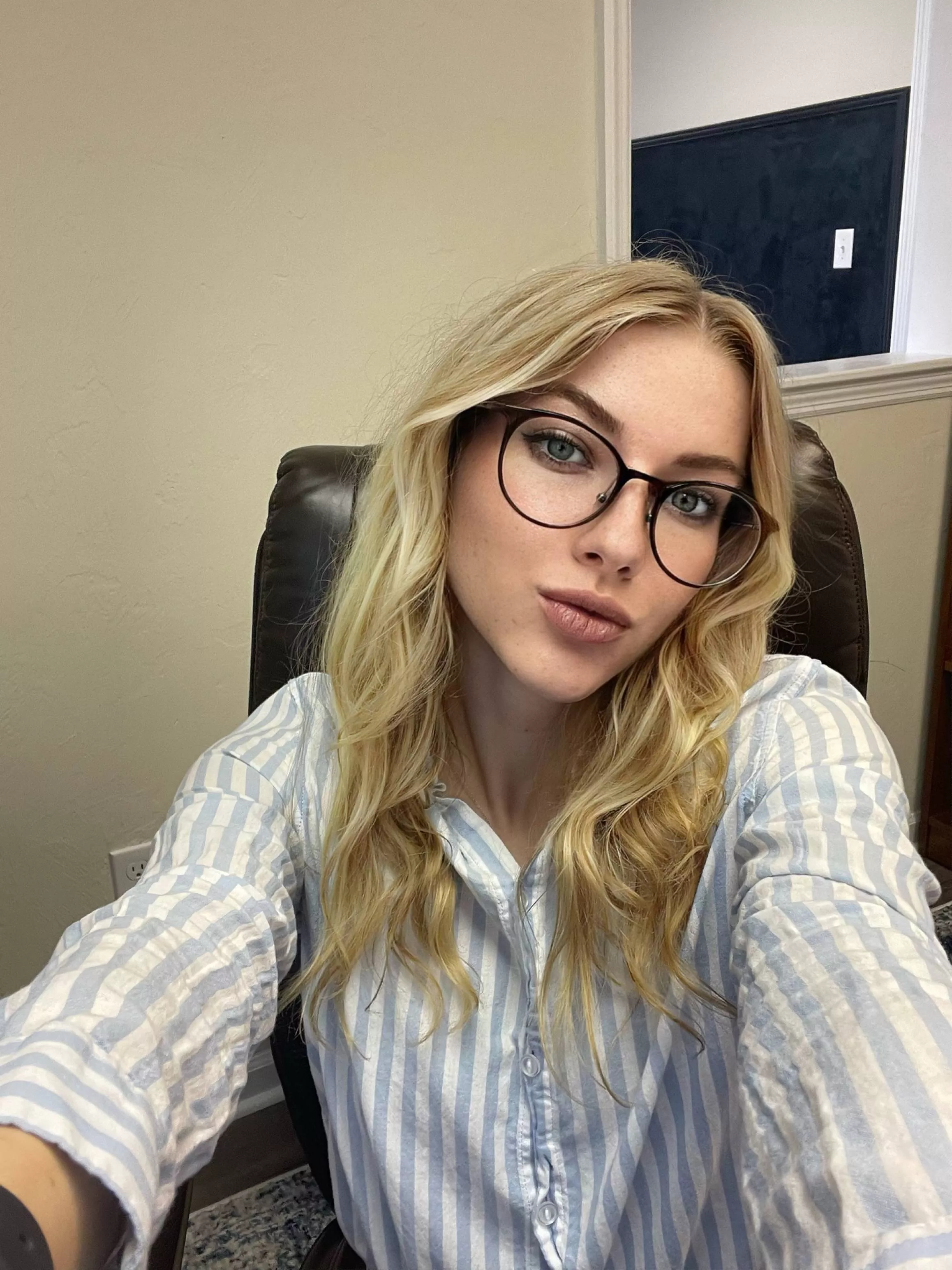 me + u = ? (21f) posted by Kyliesfeettt