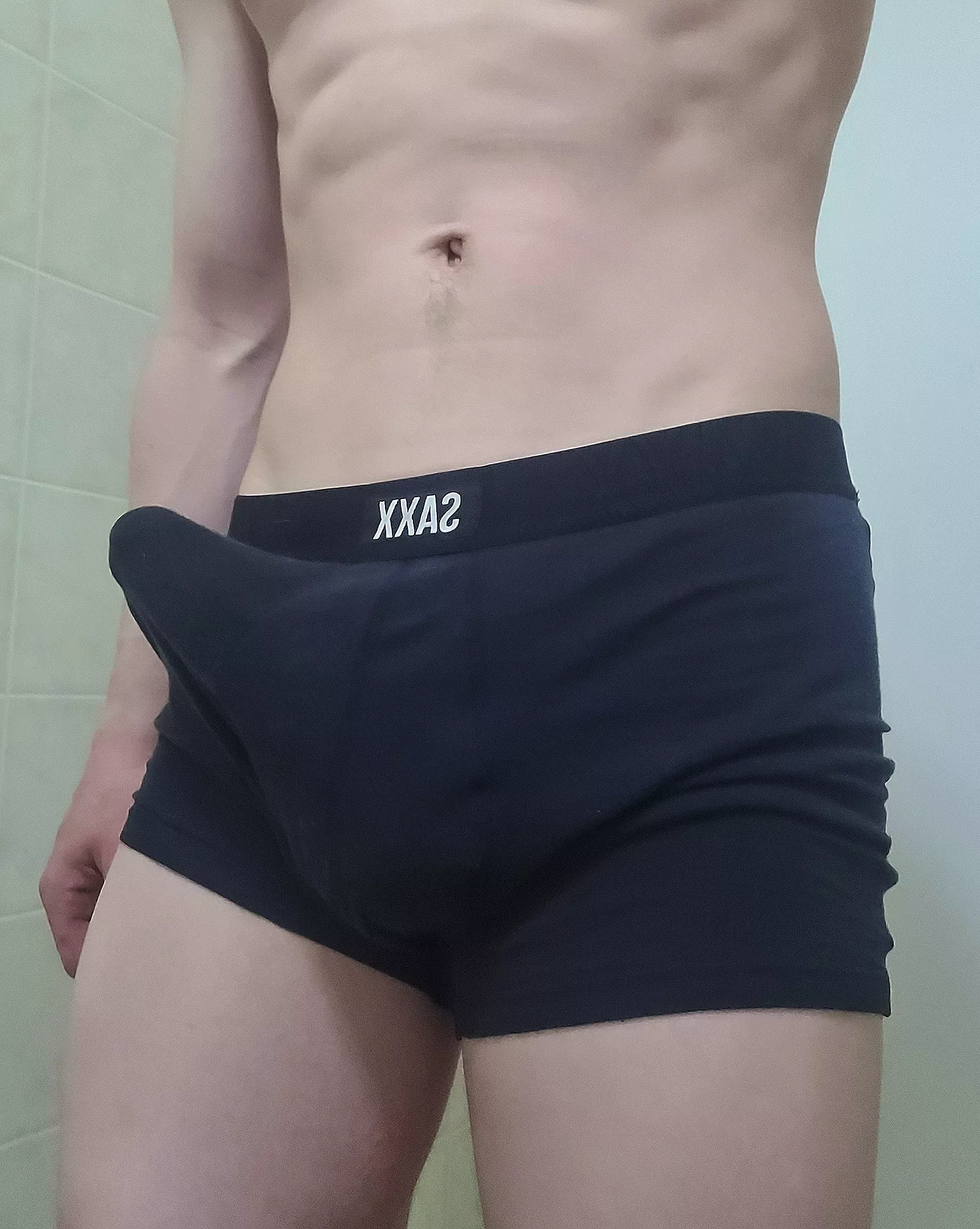 Meet me in the bathroom posted by JohnsonnCJ