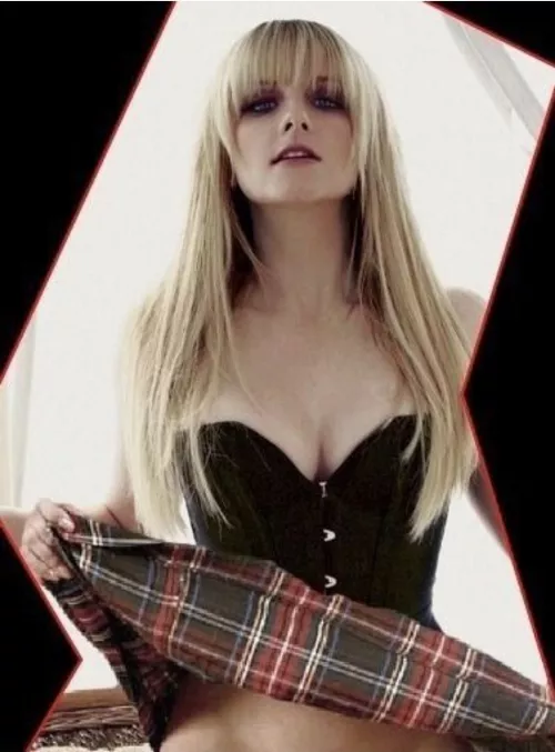 Melissa Rauch Maxim photoshoot by LondonDavis1