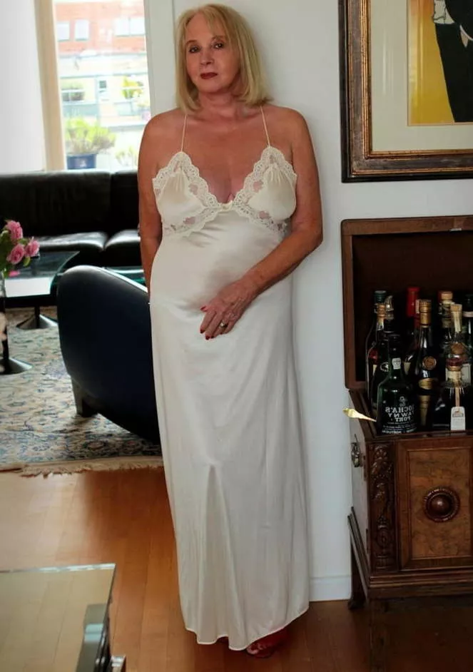 Mesmerizing maturity posted by bustingbubble