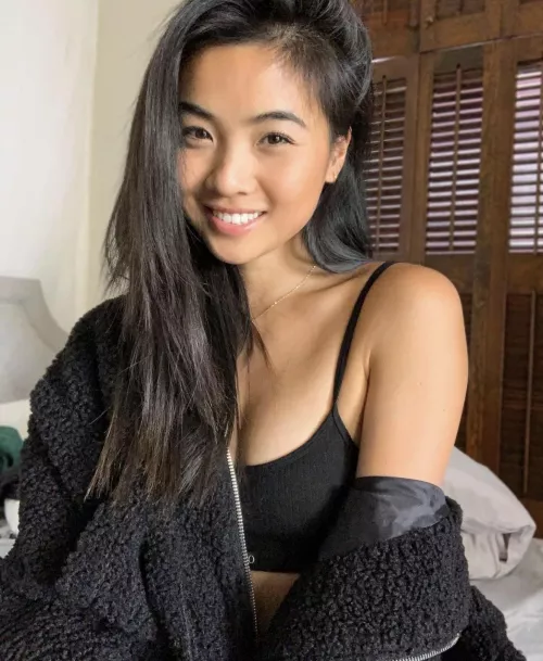 Mesmerizing smile by throwawayglfv