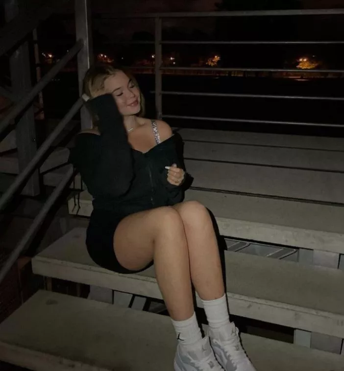 message me posted by Topofthewordl