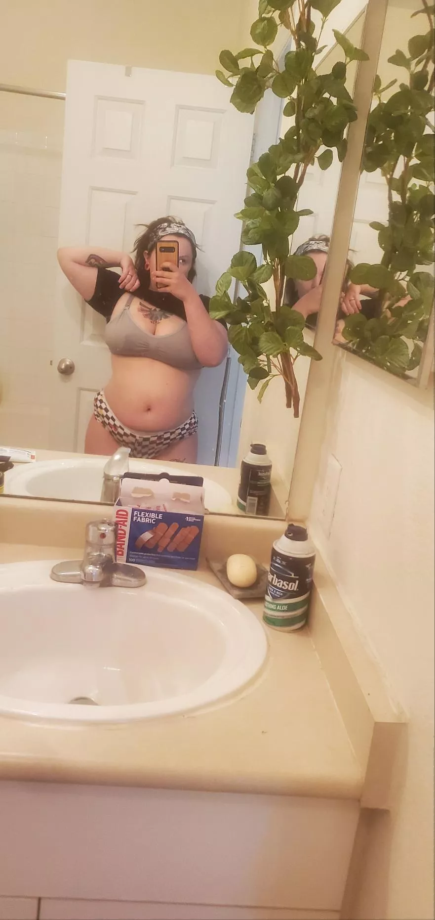 😇 message me. $$⚘️ posted by love_potion_ocean