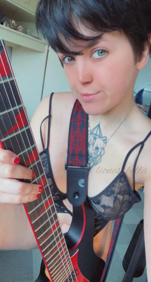 Messy hair and heavy music by lionessnelly