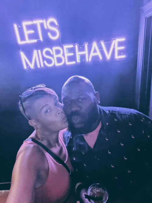 [MF4F] [Orlando] Who wants to misbehave with us...meet us for dinner, drinks and dancing and see where the night leads by bigdaddynsugarboo