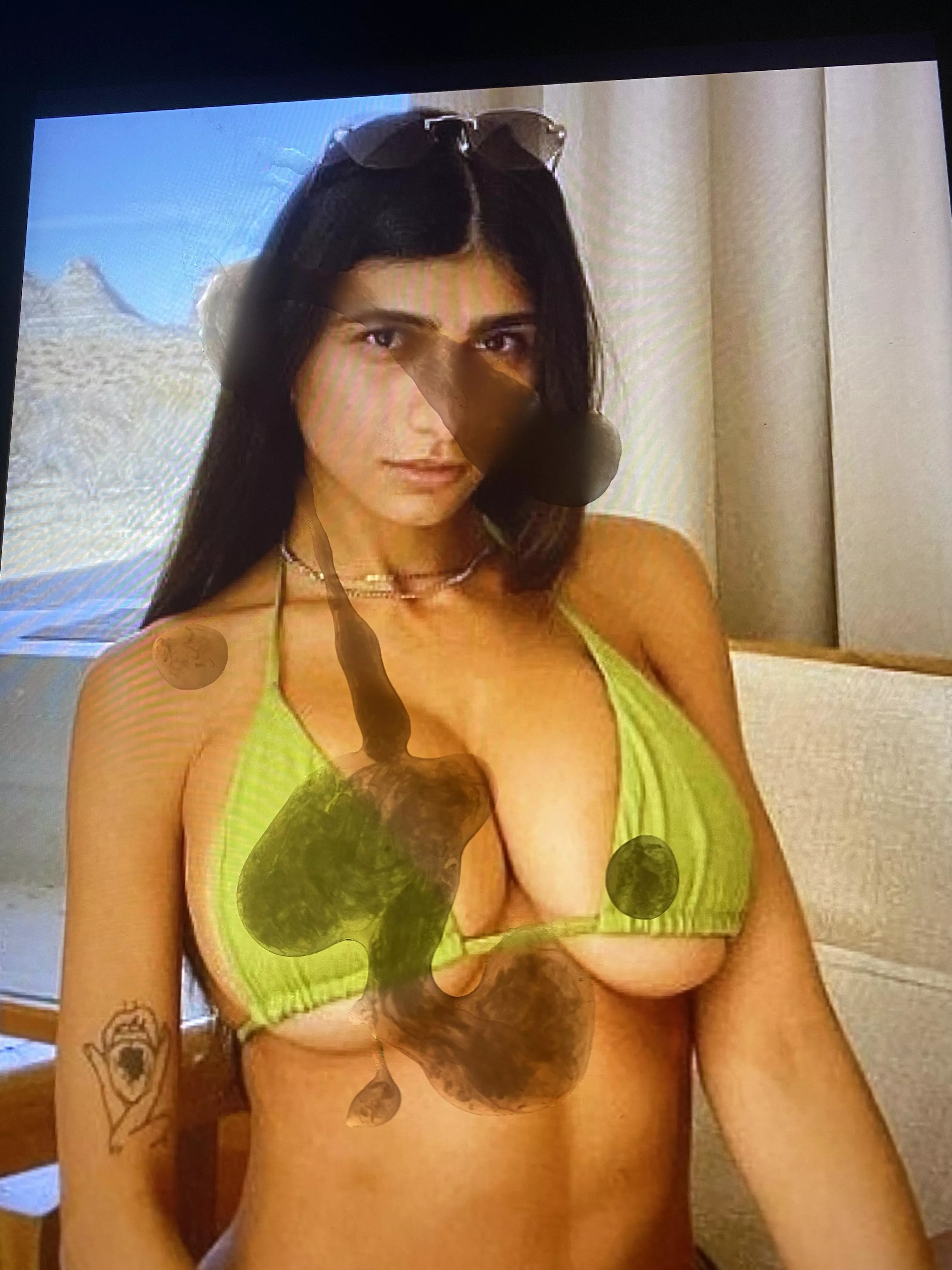 Mia K💦💦 posted by therealJmac09