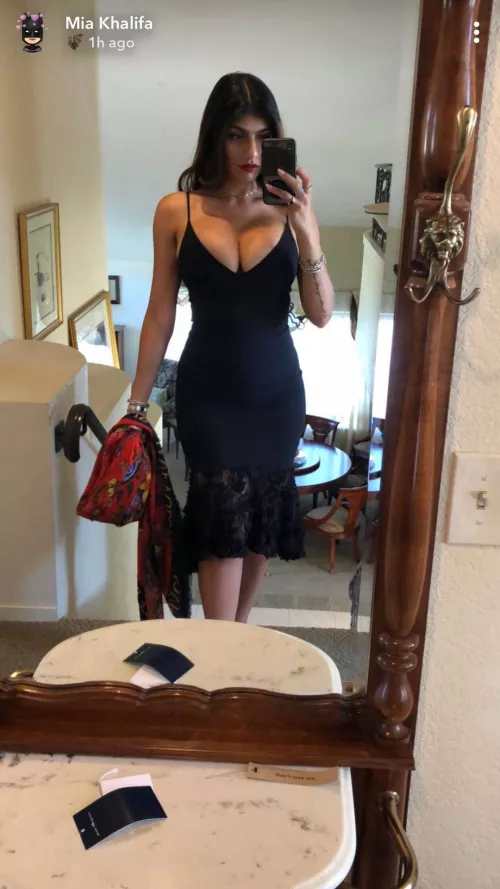 Mia Khalifa by HighFrctosePornSyrup