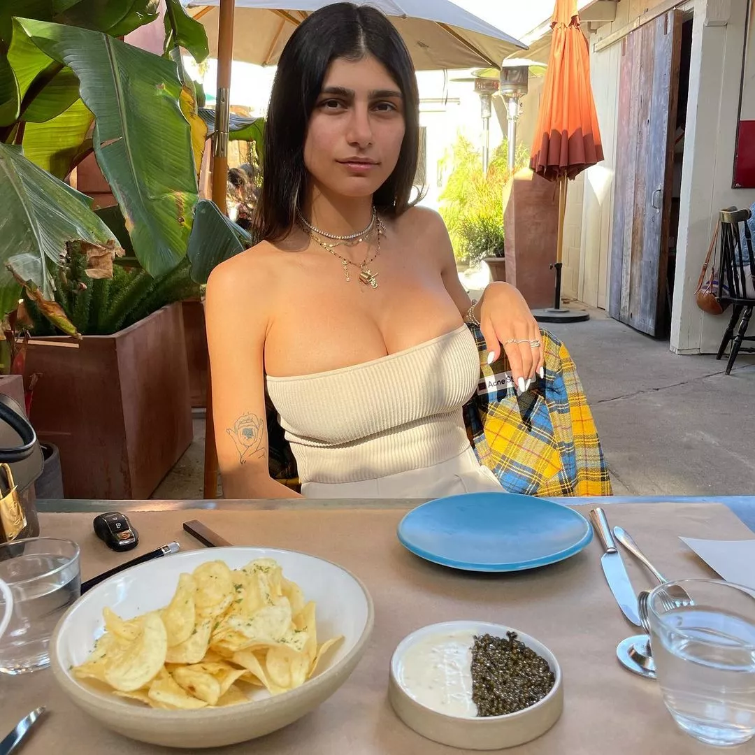 Mia Khalifa posted by Man_of_culture_112