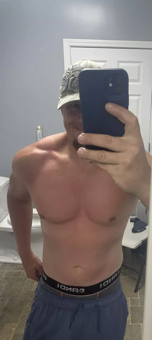 Mid week Muscle Motivation(44) by Indythrowaway22