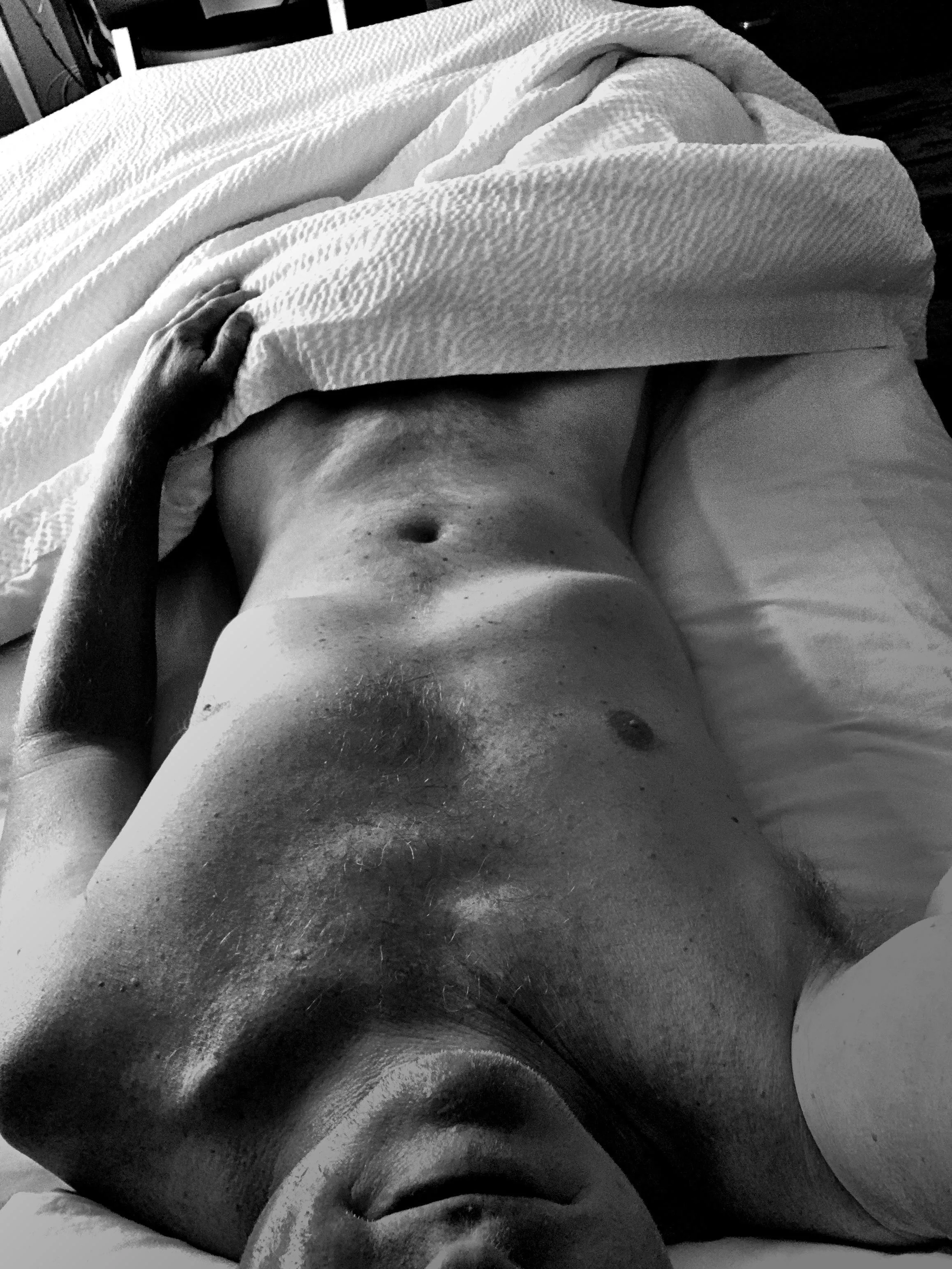 Midrange-quality Marriott bedding and chill, anyone? posted by ExploratoryBiter