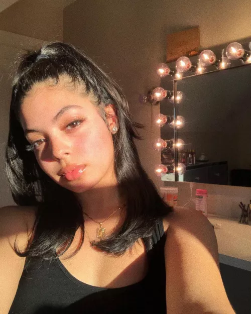 might be single 🙂 kik me - emilyxoxn by Xxcvnxx